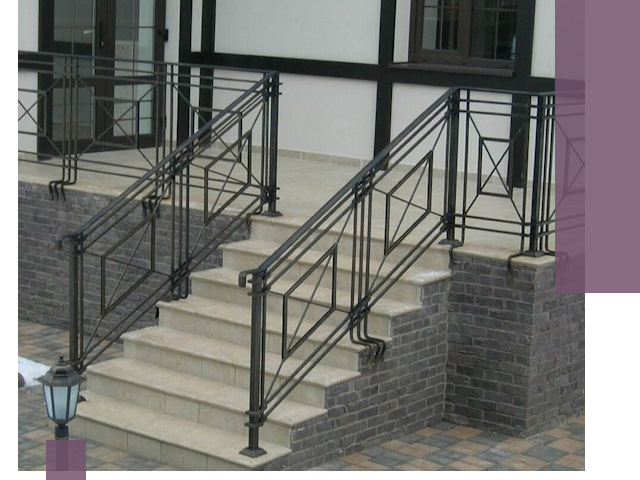 Перила для крыльца в Нижнеудинске — монтаж, изготовление и установка