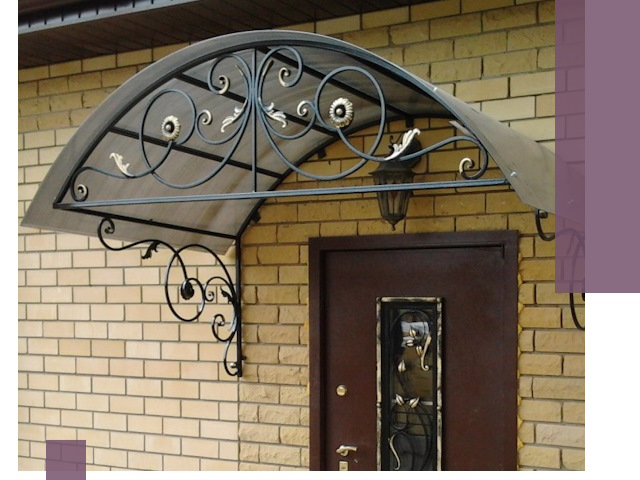 Изготовление козырьков из металла под ключ в Нижнеудинске