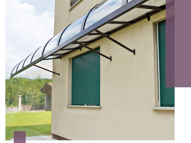 Козырьки над окнами в Нижнеудинске — изготовление и монтаж по выгоде