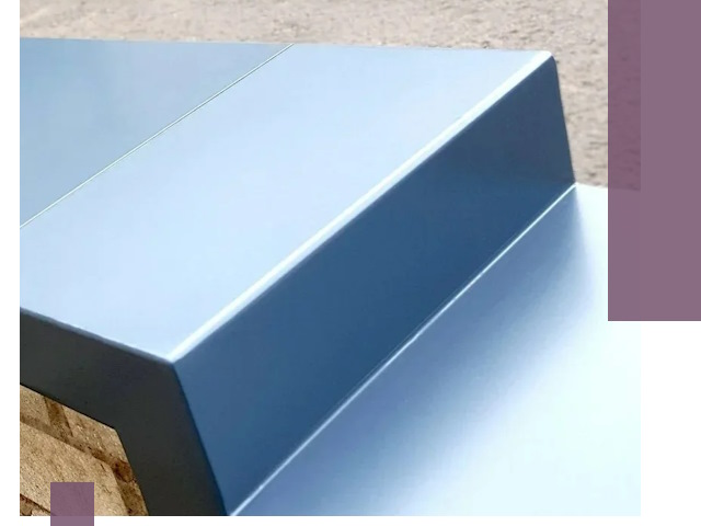 Крышки на парапет в Нижнеудинске: изготовление и монтаж под ключ